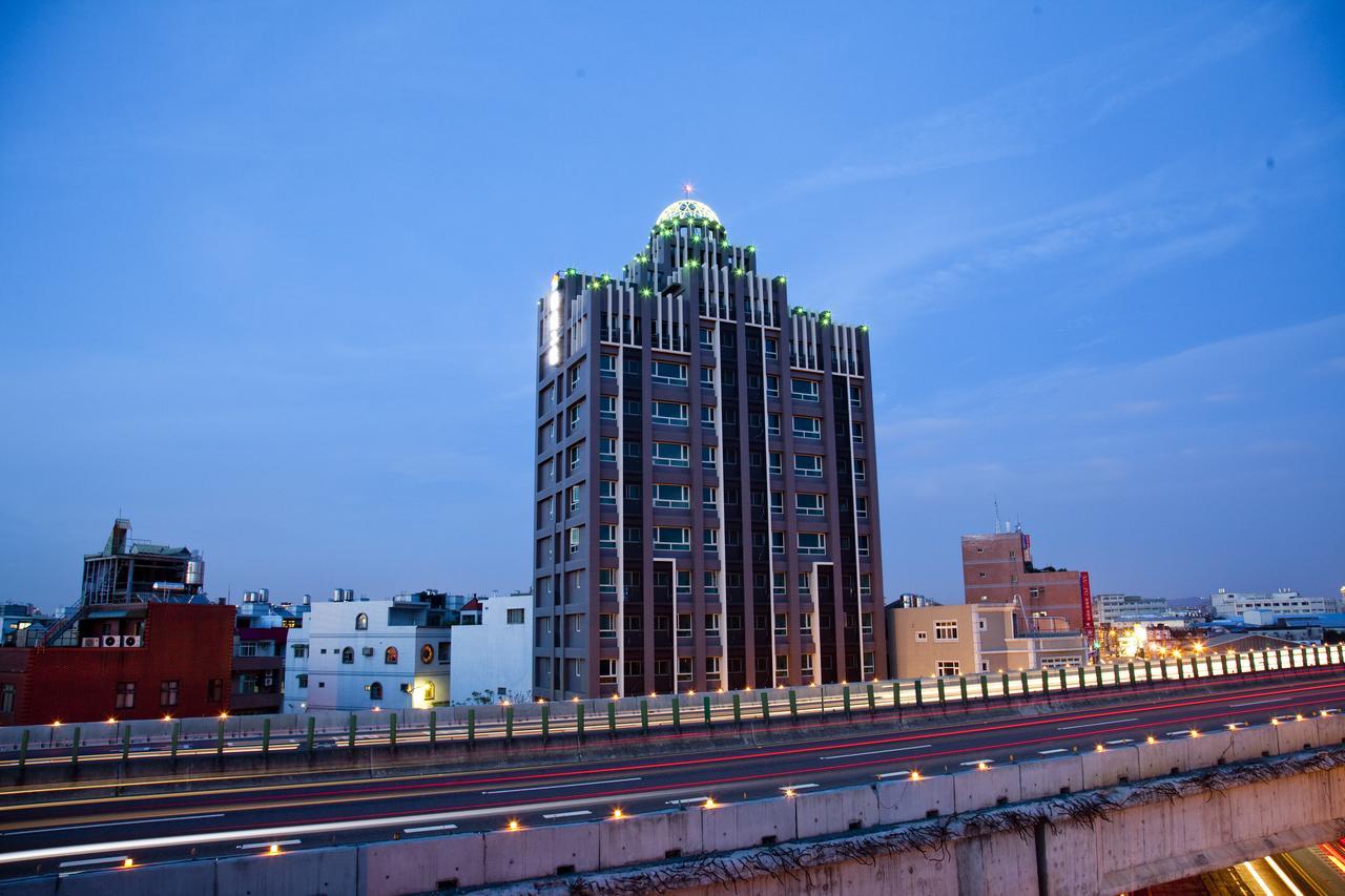Federal Highway 2 Hotel Taoyuan Exterior foto